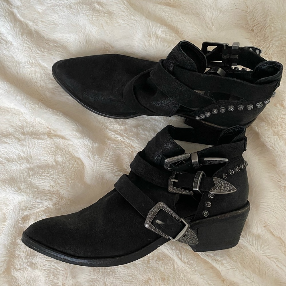 dolce vita black ankle boots